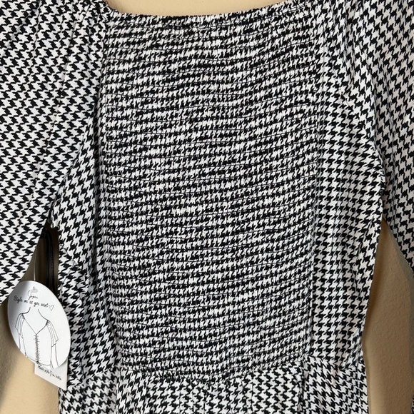 NWT Japna Black/White Houndstooth Cropped Long Sleeve Blouse with Ruffle Hem - Picture 11 of 12